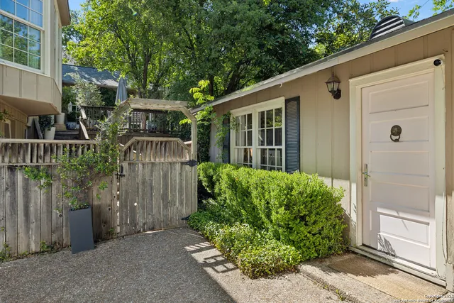 $1,750,000 | 643 Terrell Road, Terrell Hills, TX 78209