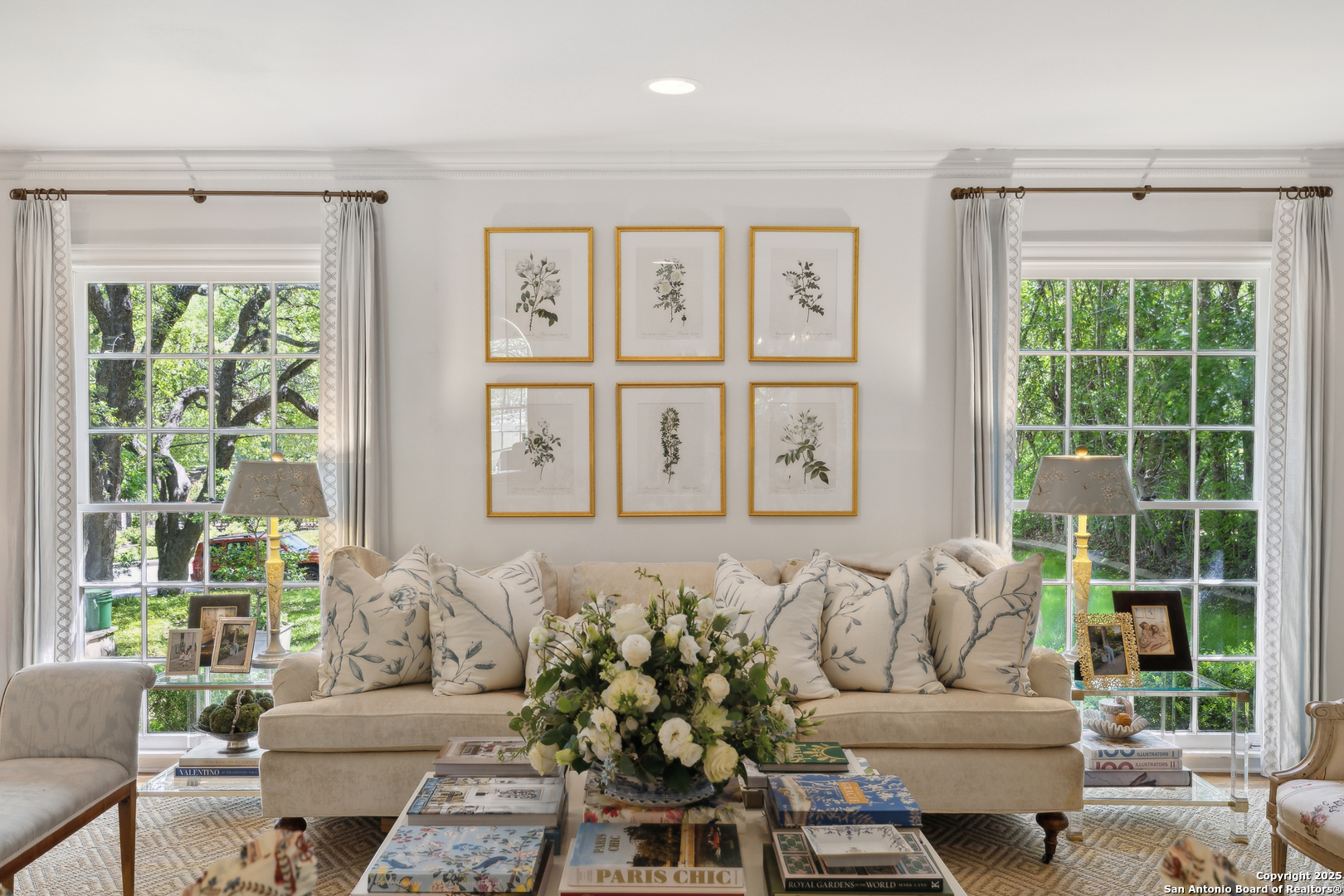 643 Terrell Road Terrell Hills, TX 78209 - Photo 10 of 60 a living room with furniture and a large window