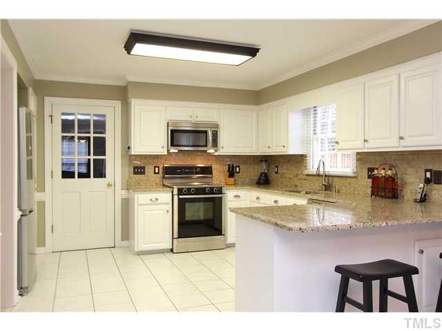 8109 Winstone Court Raleigh, NC 27615 - Photo 6 of 20