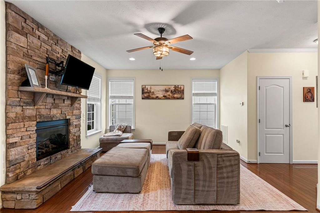 217 Old Hickory Road Zelienople, PA 16063 - Photo 9 of 37