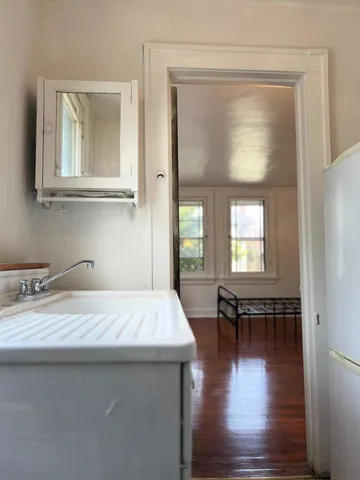 $875 | 31 East Gorham Street, Unit 3, Madison, WI 53703