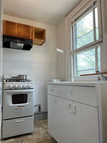 $875 | 31 East Gorham Street, Unit 3, Madison, WI 53703