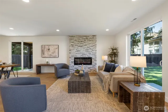 $1,250,000 | 13332 Lake Road, Lynnwood, WA 98087