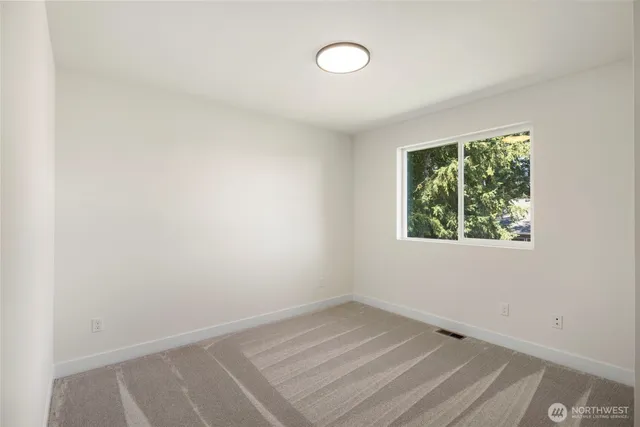 $1,250,000 | 13332 Lake Road, Lynnwood, WA 98087