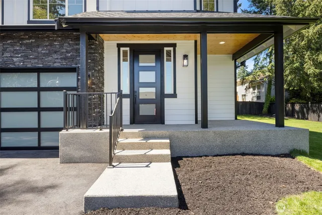 $1,250,000 | 13332 Lake Road, Lynnwood, WA 98087