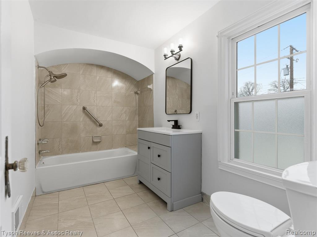14405 Stahelin Road Detroit, MI 48223 - Photo 23 of 38 Gallery Image 23