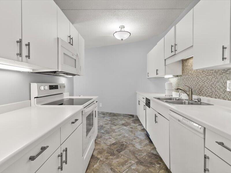 333 Lake Avenue, Unit 308 Racine, WI 53403 - Photo 13 of 51 Kitchen toward East