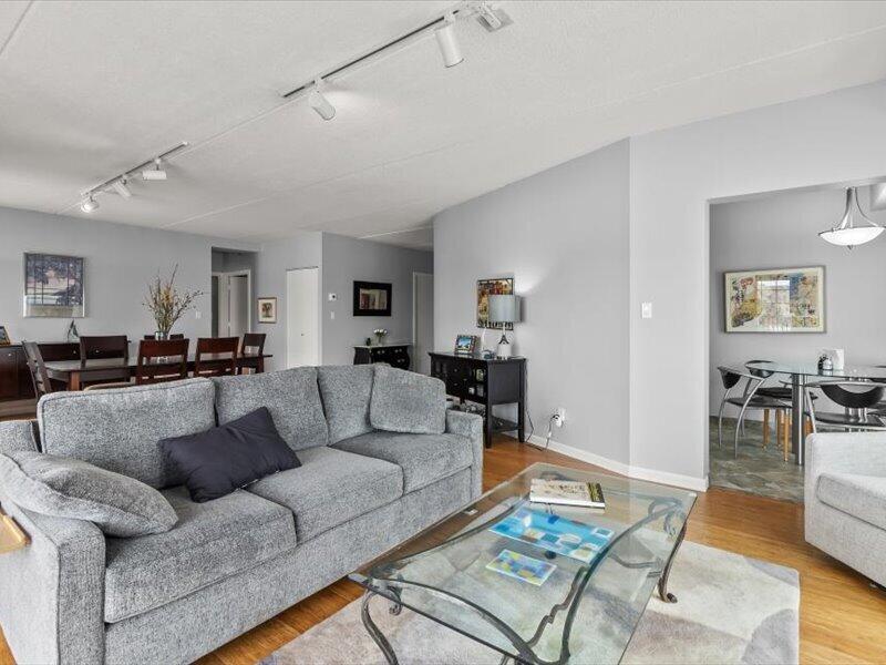 333 Lake Avenue, Unit 308 Racine, WI 53403 - Photo 17 of 51 Great Room