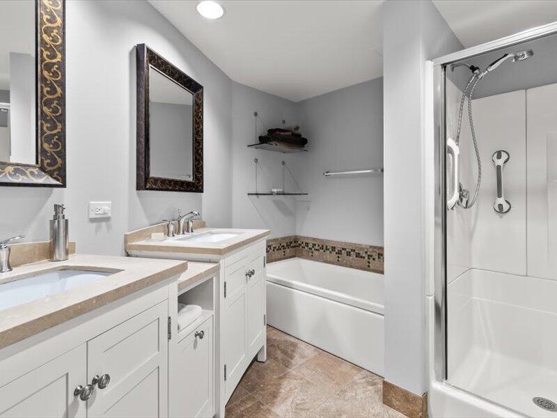 333 Lake Avenue, Unit 308 Racine, WI 53403 - Photo 21 of 51 Second Bath