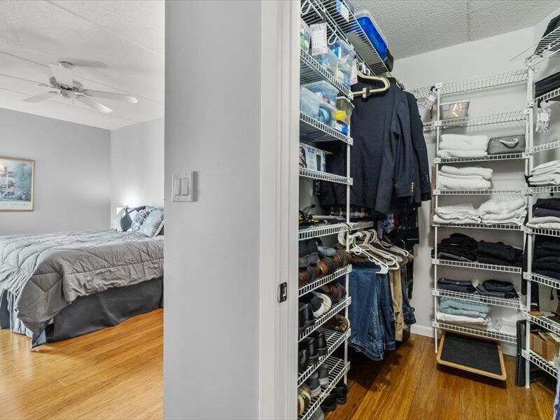 333 Lake Avenue, Unit 308 Racine, WI 53403 - Photo 25 of 51 Walk-in Closets