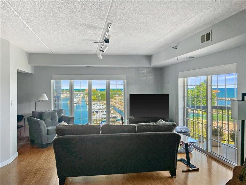 333 Lake Avenue, Unit 308 Racine, WI 53403 - Photo 3 of 51 View from Dining Area