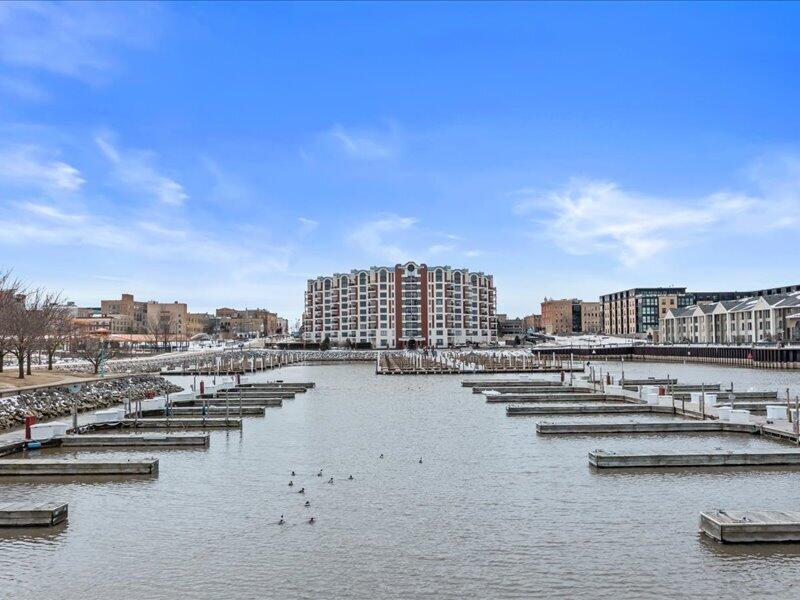 333 Lake Avenue, Unit 308 Racine, WI 53403 - Photo 37 of 51 All New Marina