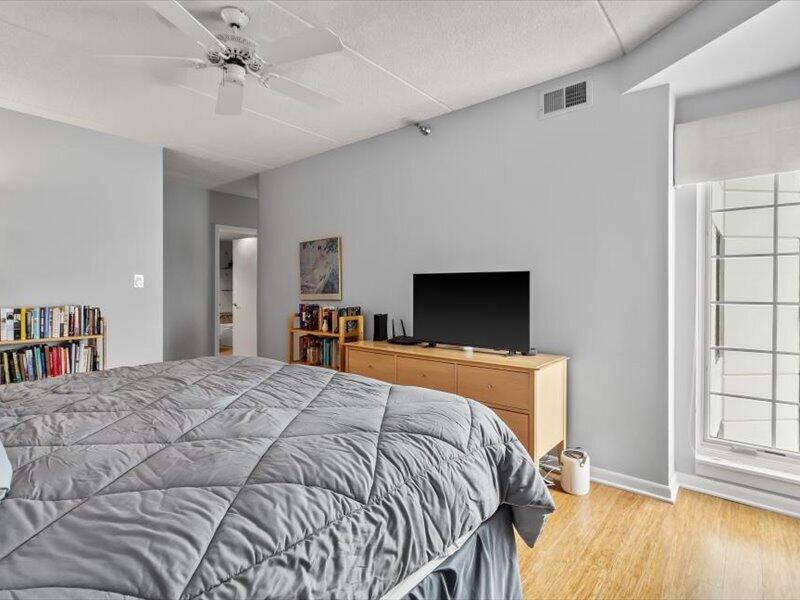 333 Lake Avenue, Unit 308 Racine, WI 53403 - Photo 47 of 51 34-IMG_2360