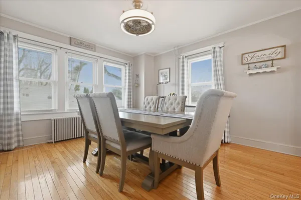 $749,000 | 197 South 4th Street, Lindenhurst, NY 11757