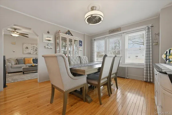 $749,000 | 197 South 4th Street, Lindenhurst, NY 11757