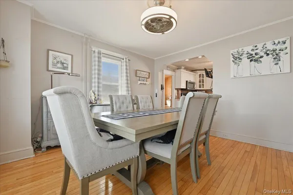 $749,000 | 197 South 4th Street, Lindenhurst, NY 11757