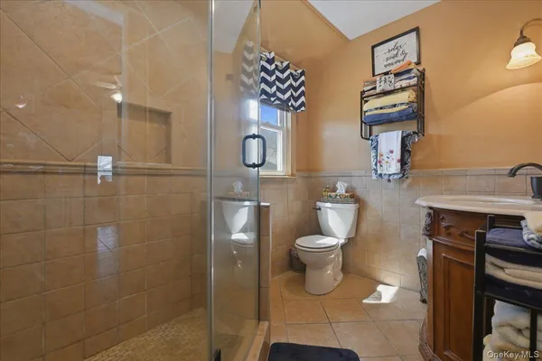 $749,000 | 197 South 4th Street, Lindenhurst, NY 11757