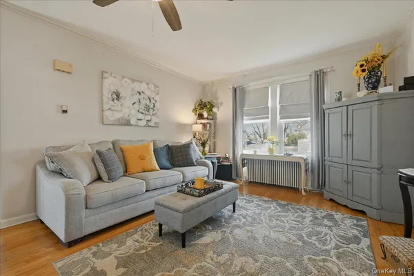 $749,000 | 197 South 4th Street, Lindenhurst, NY 11757