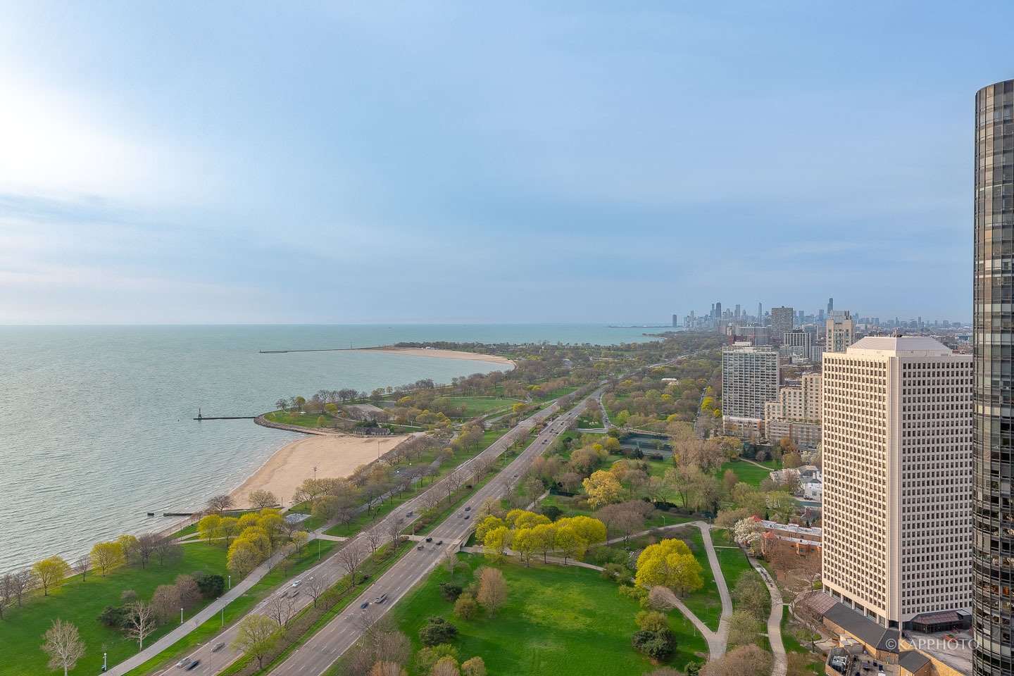 5455 North Sheridan Road, Unit 2008 Chicago, IL 60640 - Photo 16 of 35 a view of a city