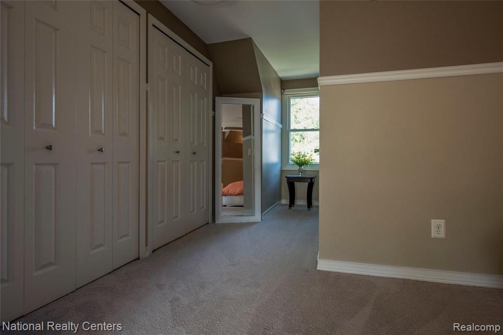 1963 North Fairview Lane Rochester Hills, MI 48306 - Photo 23 of 34