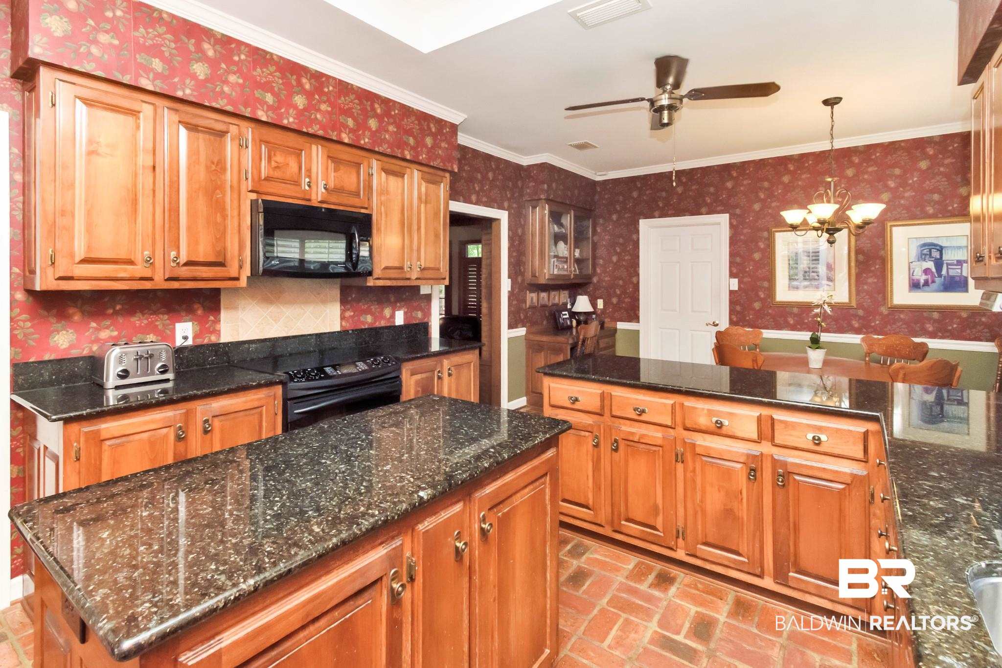 6317 Charlestowne Drive Mobile, AL 36693 - Photo 9 of 50