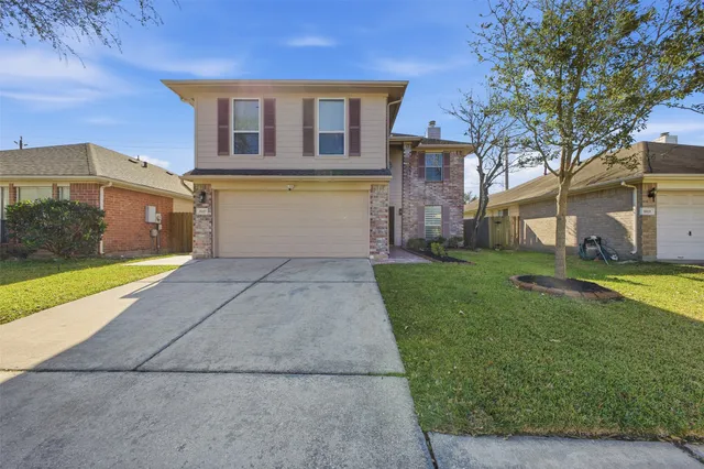$349,990 | 8927 Aspen Pl Drive, Houston, TX 77071