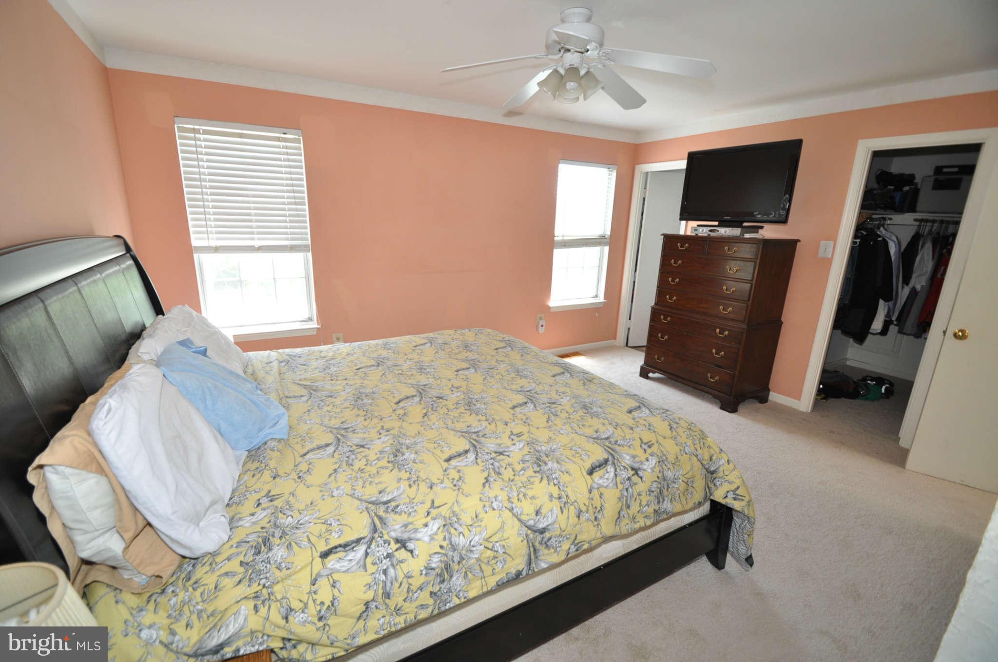 24509 Welsh Road Gaithersburg, MD 20882 - Photo 16 of 23 Bedroom (Master)