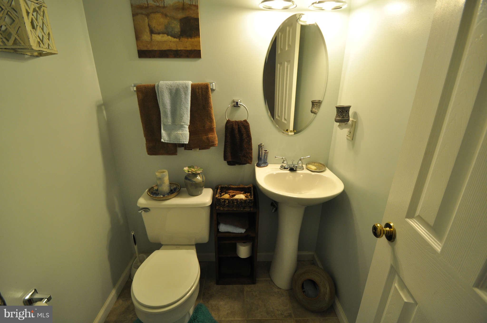 24509 Welsh Road Gaithersburg, MD 20882 - Photo 22 of 23 Bath