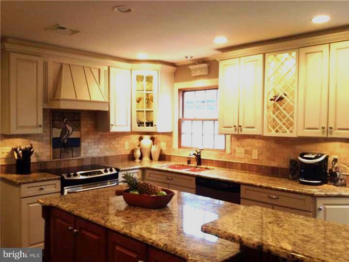 220 Ridge Avenue Newtown, PA 18940 - Photo 1 of 25 Kitchen