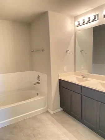 $2,200 | 2114 Tannin Dr., Fresno, TX 77545