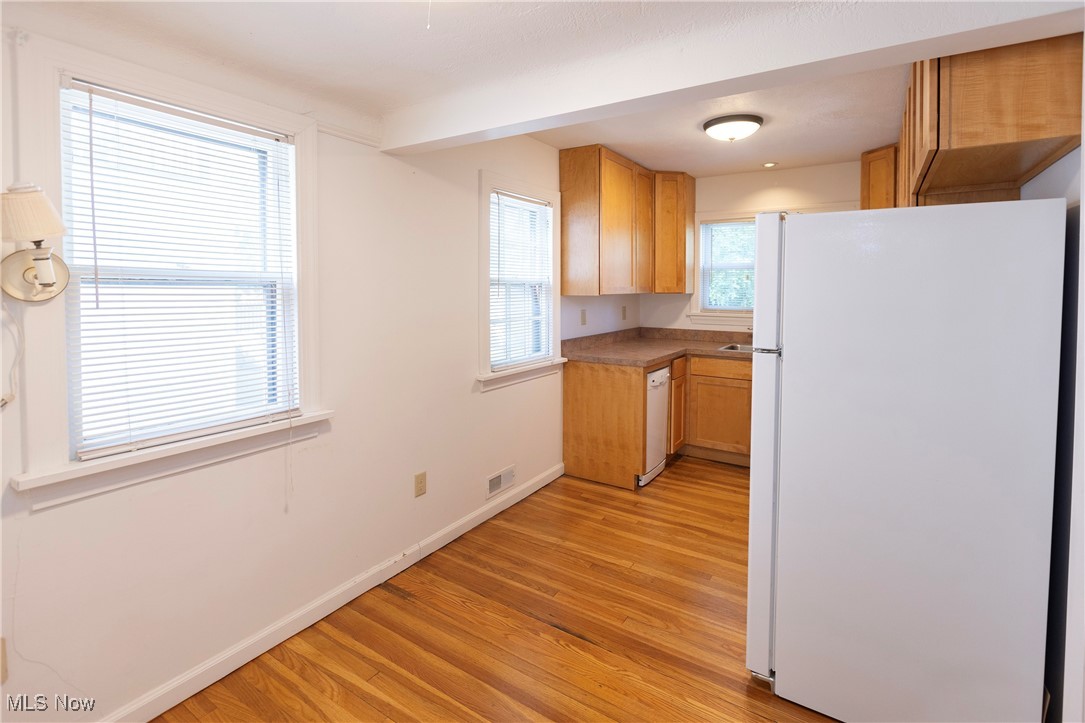 3666 Lindholm Road Cleveland, OH 44120 - Photo 10 of 42