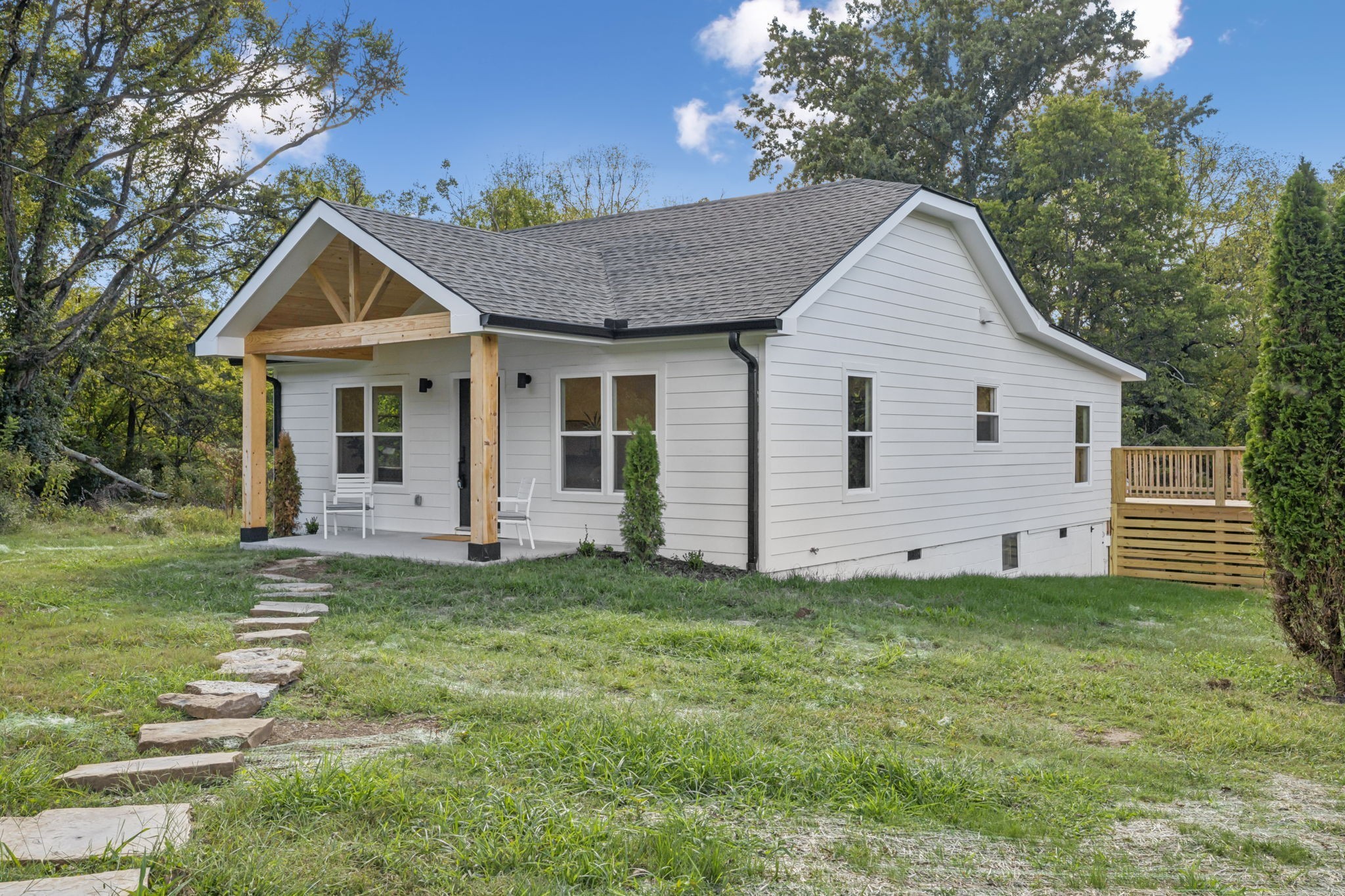 923 Currey Road Nashville, TN 37217 - Photo 2 of 39 Gallery Image 2