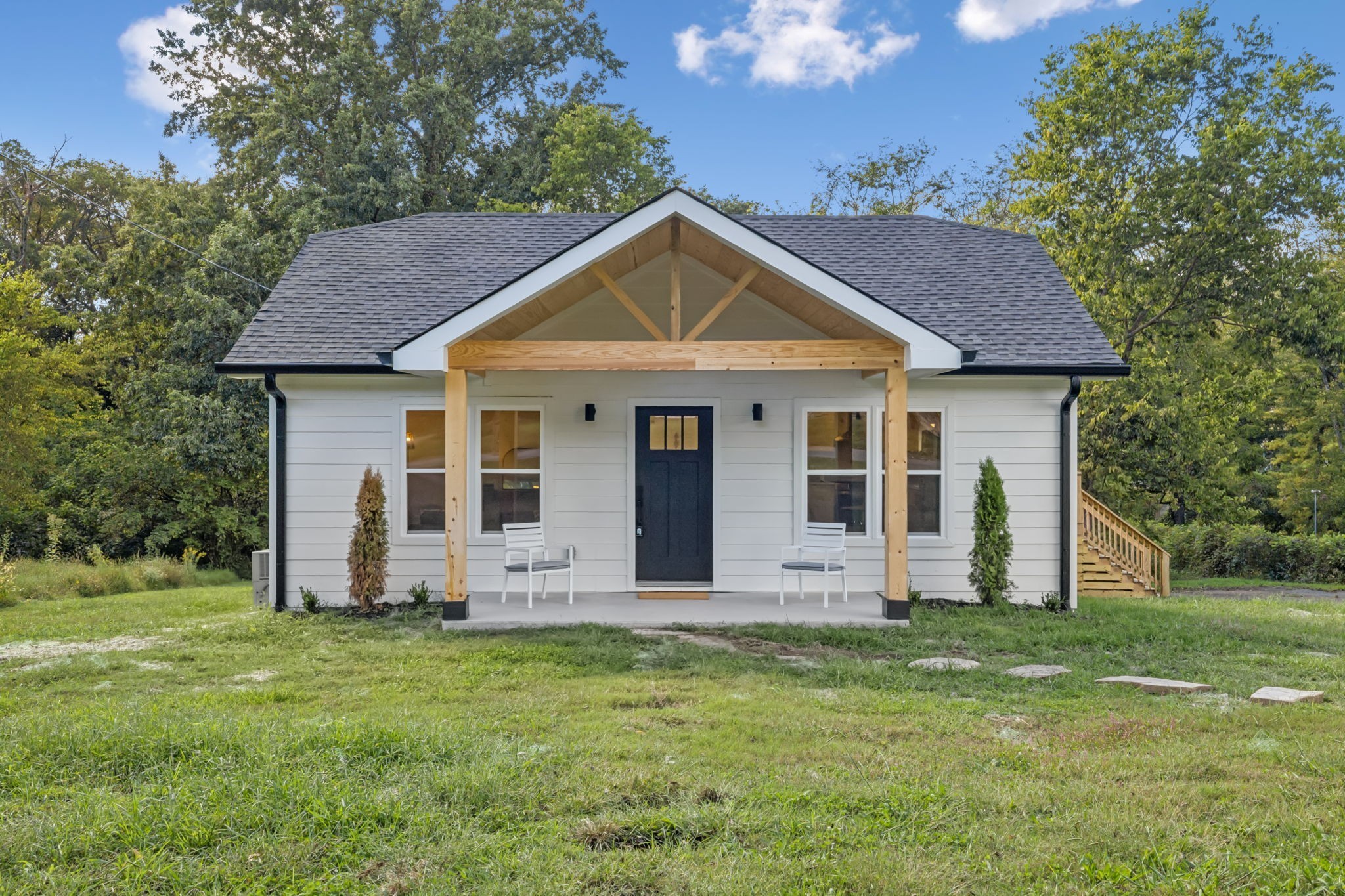 923 Currey Road Nashville, TN 37217 - Photo 3 of 39 Gallery Image 3