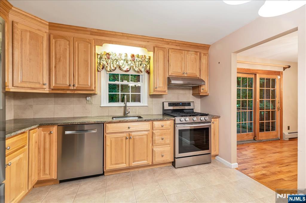 72 Smokey Ridge Road Ringwood, NJ 07456 - Photo 7 of 24