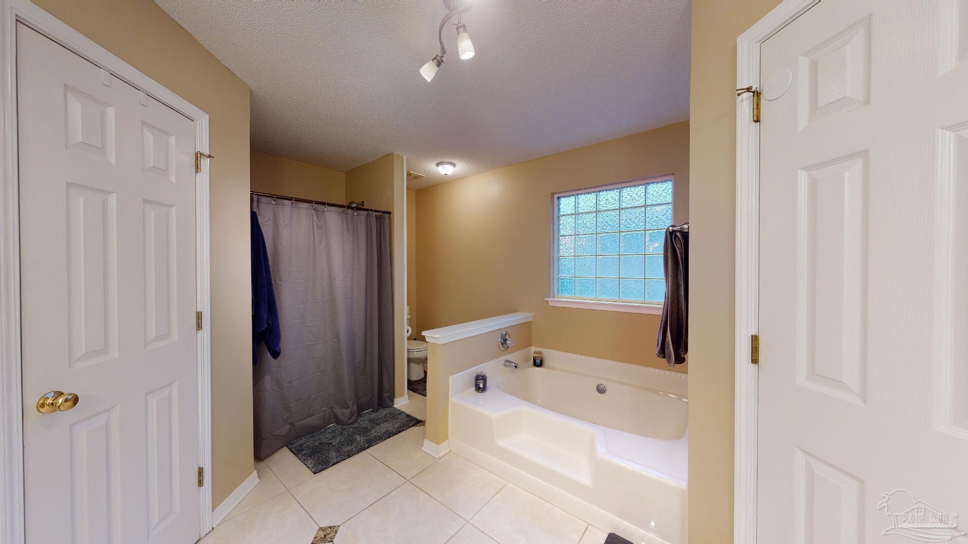 144 Gunwale Road Pensacola, FL 32507 - Photo 18 of 40