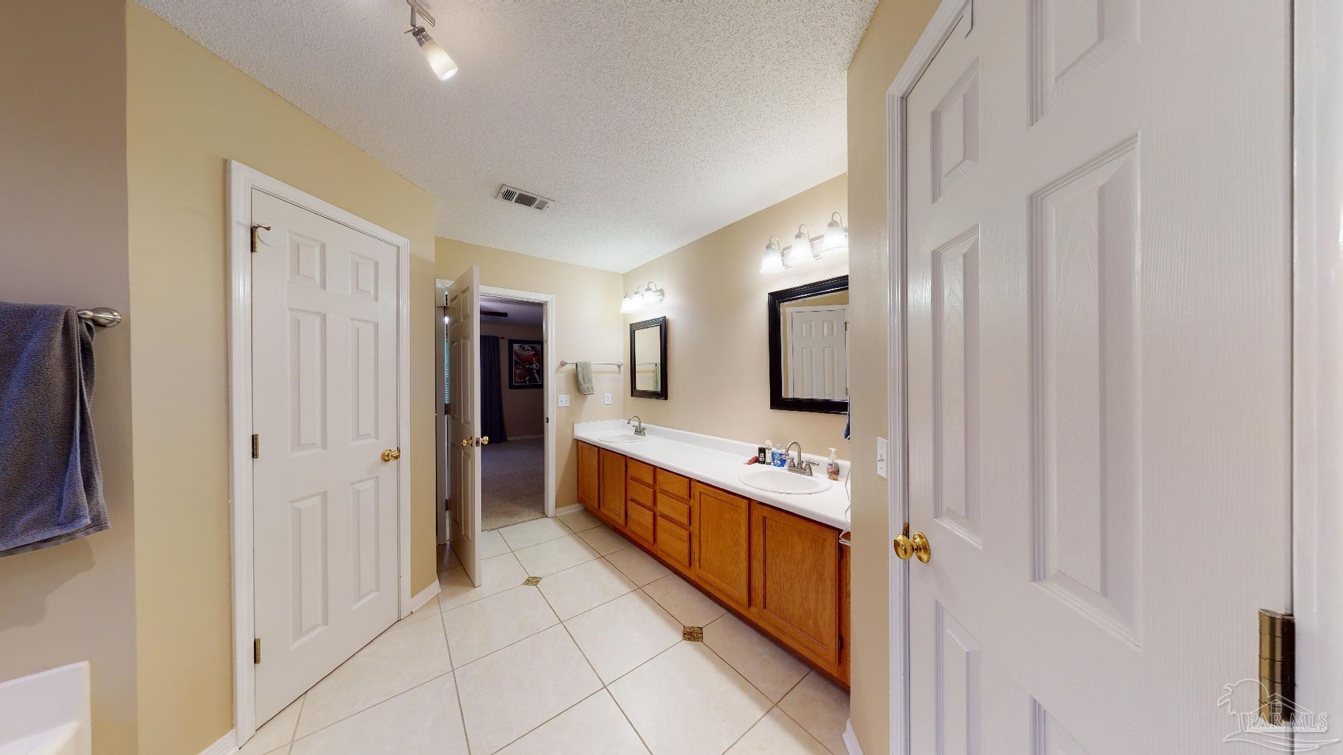 144 Gunwale Road Pensacola, FL 32507 - Photo 20 of 40