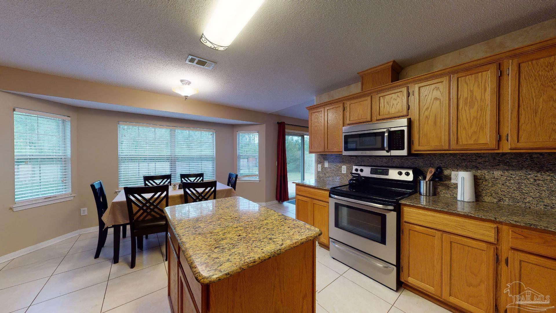 144 Gunwale Road Pensacola, FL 32507 - Photo 9 of 40