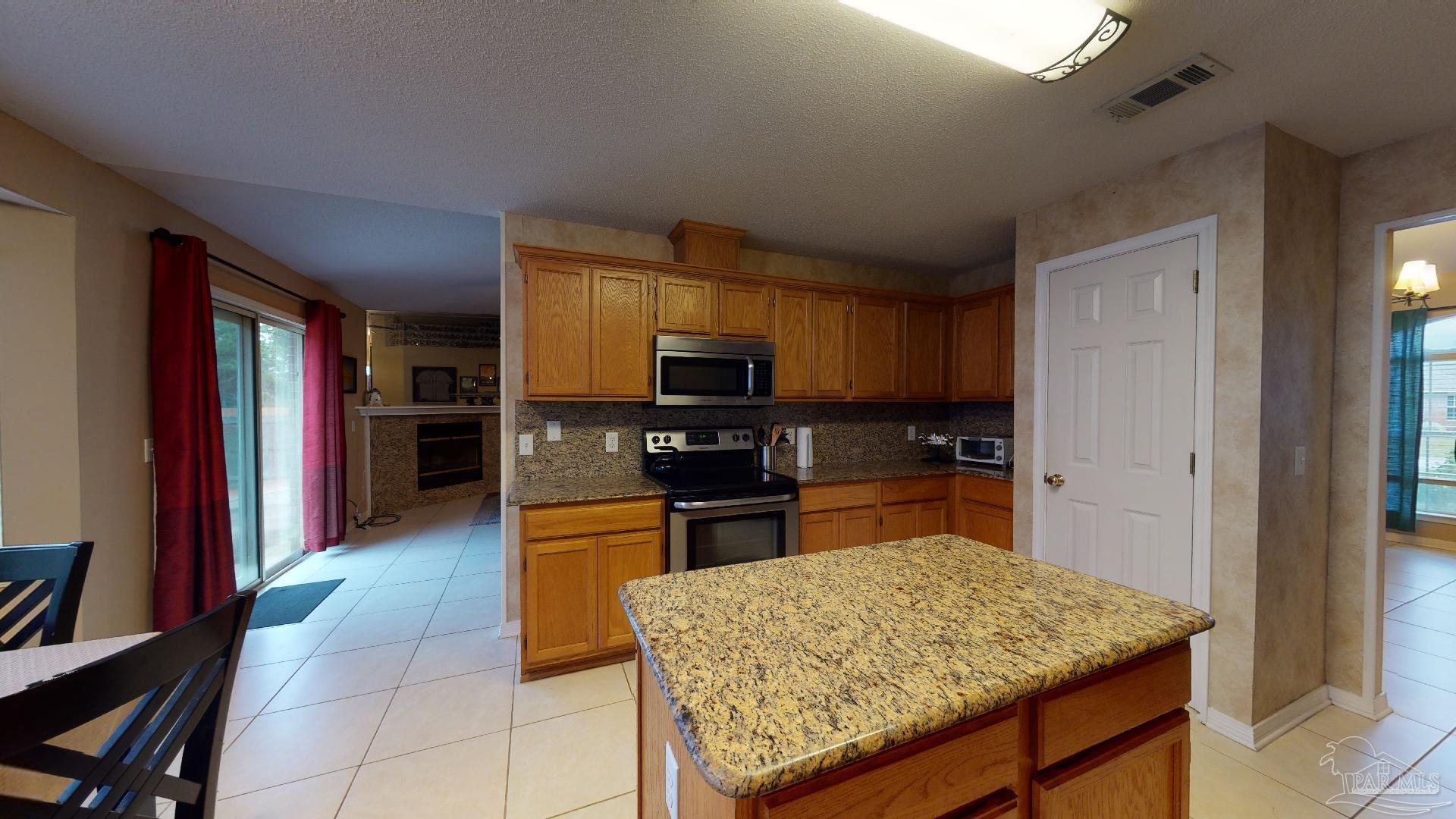 144 Gunwale Road Pensacola, FL 32507 - Photo 10 of 40