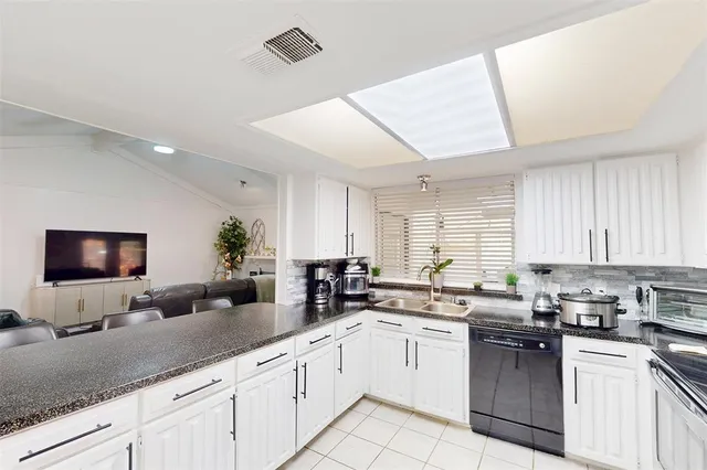 $295,000 | 1806 Briar Meadow Drive, Arlington, TX 76014