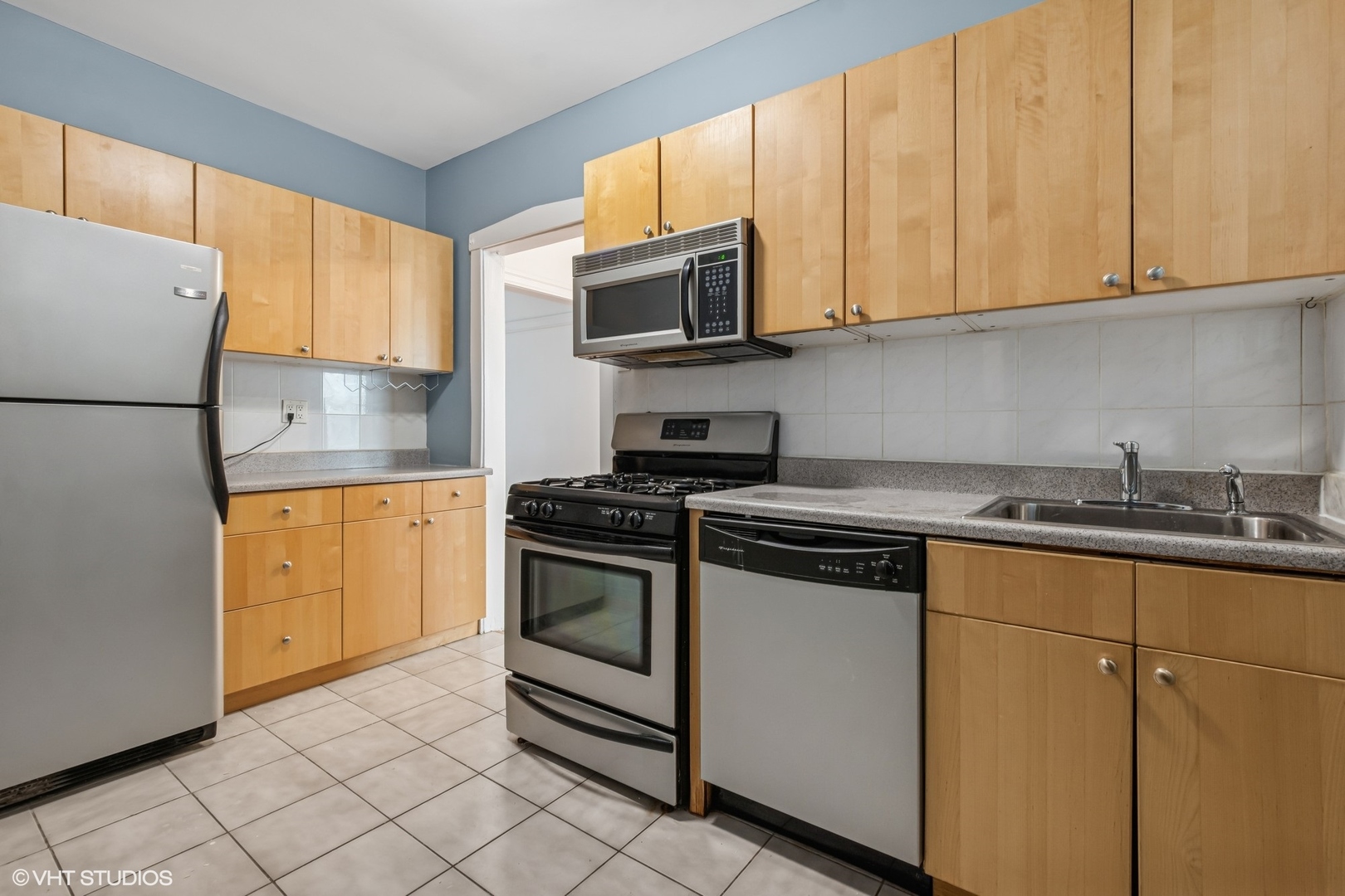 5511 North Winthrop Avenue, Unit 1W Chicago, IL 60640 - Photo 14 of 18 Gallery Image 14