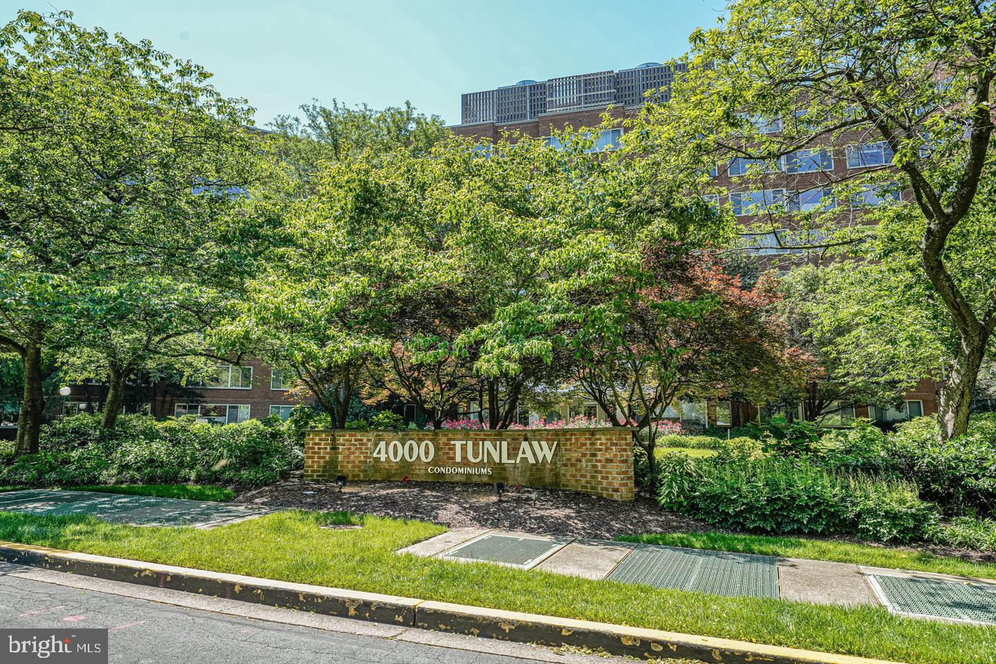 4000 Tunlaw Road Northwest, Unit 220 Washington, DC 20007 - Photo 3 of 33 a view of a yard with a tree