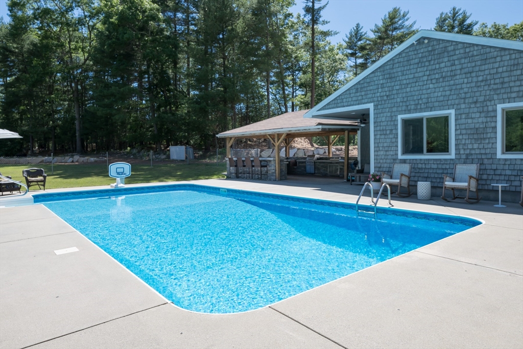 28 Gammons Road Acushnet, MA 02743 - Photo 13 of 42