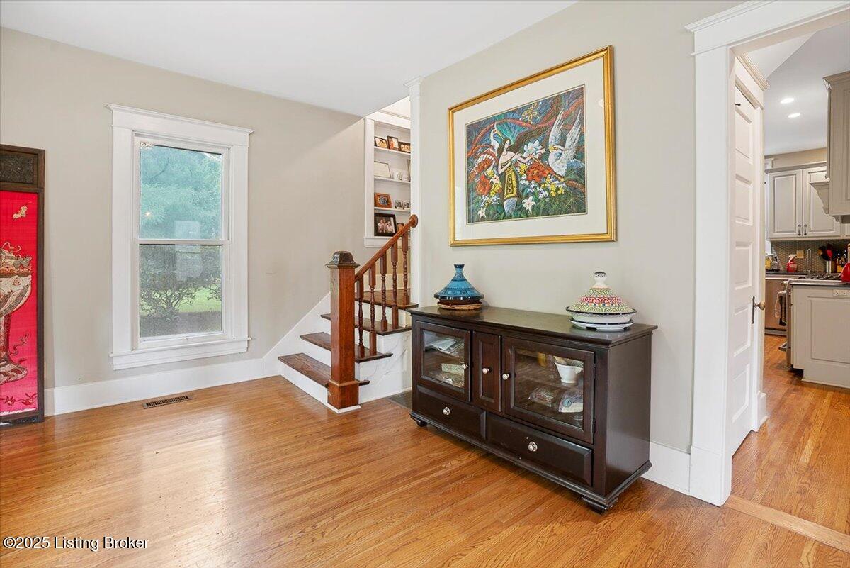 2449 Ransdell Avenue Louisville, KY 40204 - Photo 4 of 51 Classic entrance with charm of the ages