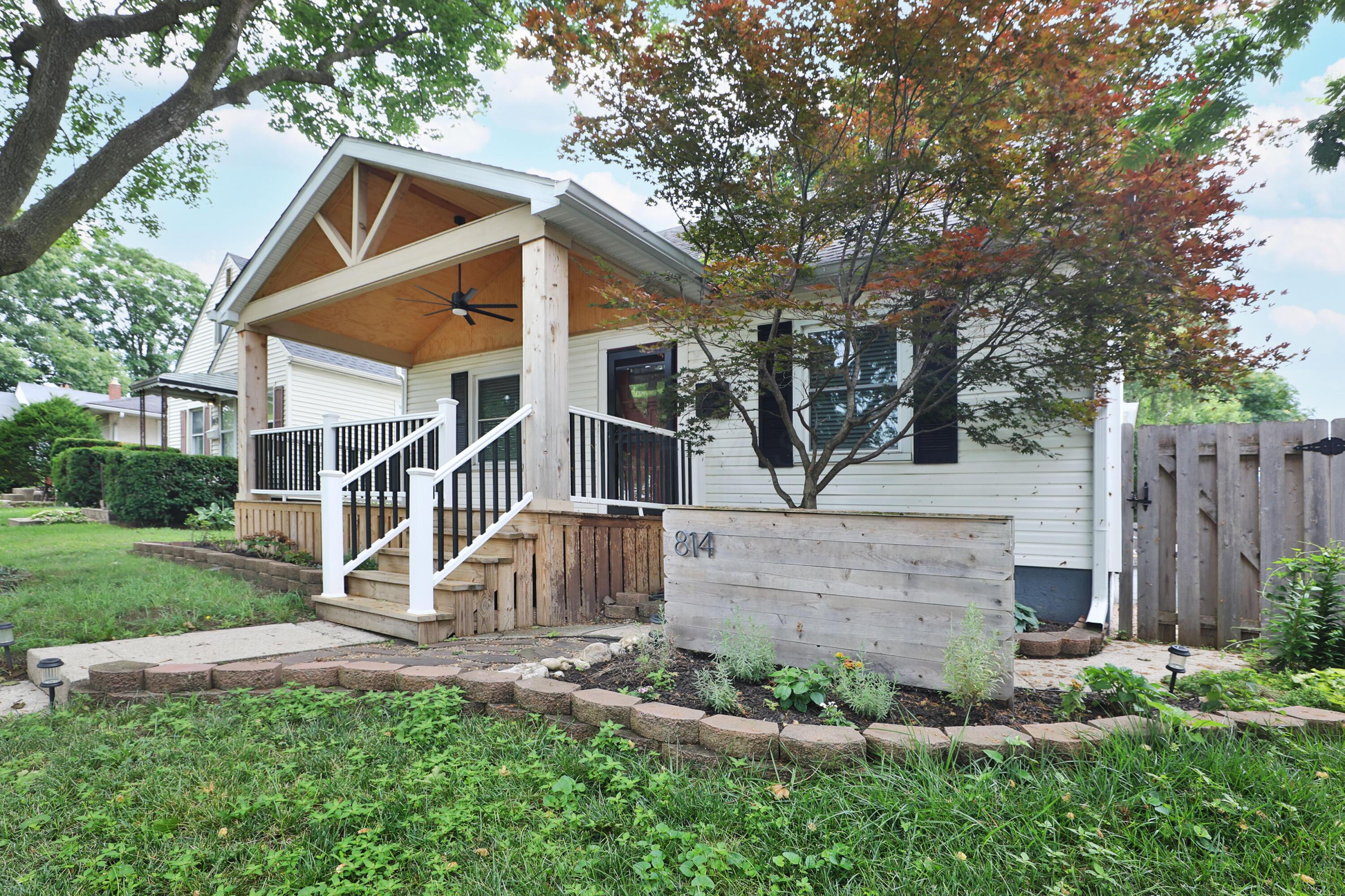 814 Oxley Road Columbus, OH 43212 - Photo 3 of 47 814-Oxley-03