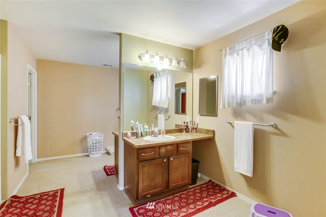 15412 35th Drive Southeast Bothell, WA 98012 - Photo 13 of 21 Gallery Image 13
