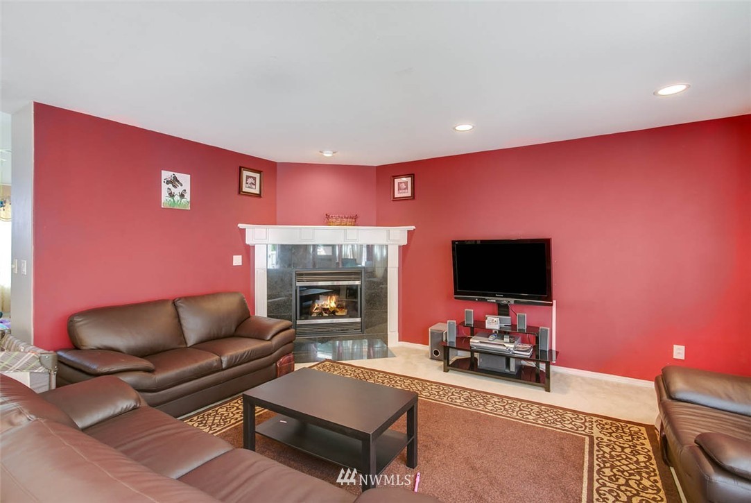 15412 35th Drive Southeast Bothell, WA 98012 - Photo 5 of 21 Gallery Image 5