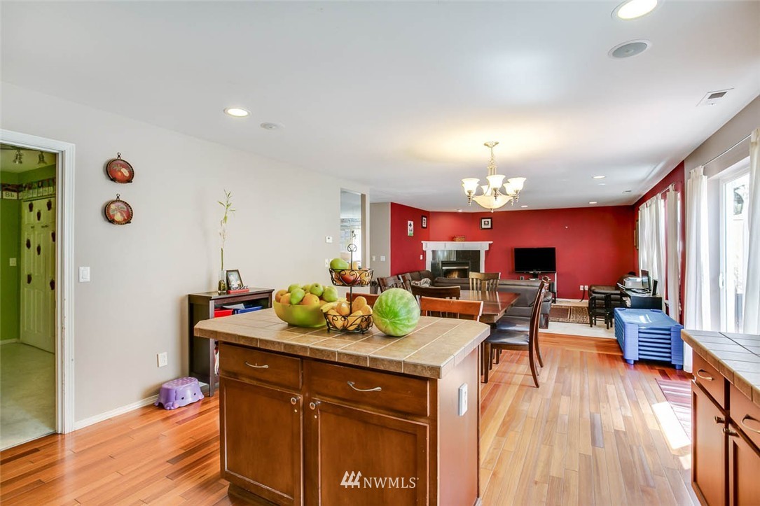 15412 35th Drive Southeast Bothell, WA 98012 - Photo 8 of 21 Gallery Image 8