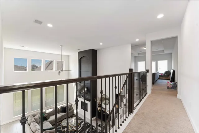 a view of an house with backyard porch and garden