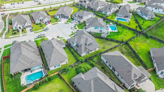 $500,000 | 508 Grayton Bay Lane, Katy, TX 77493