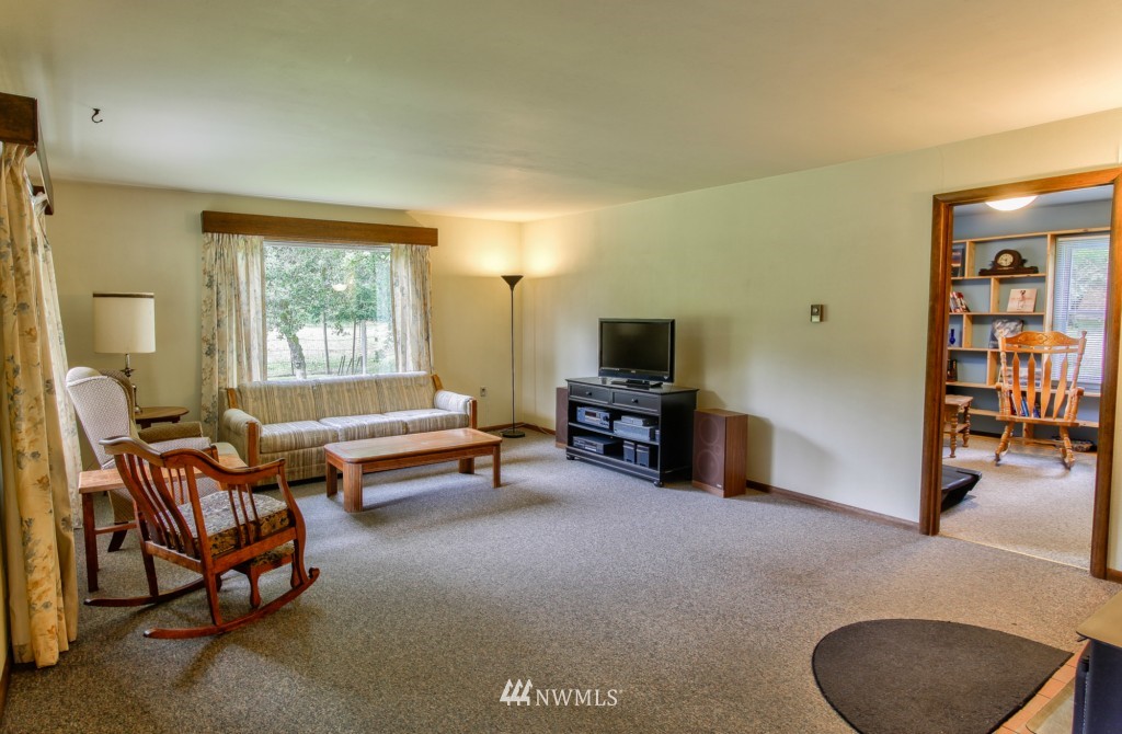 17668 Colony Road Bow, WA 98232 - Photo 4 of 15 Gallery Image 4